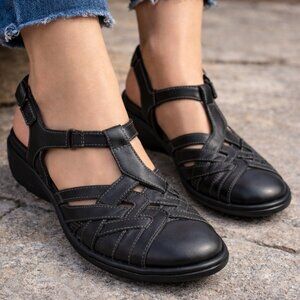 Clarks Black Strappy Leather Sandals Size 7 Comfort Collection